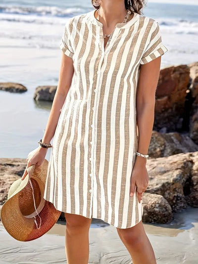 Myrla™ - Votre robe-chemise élégante à rayures