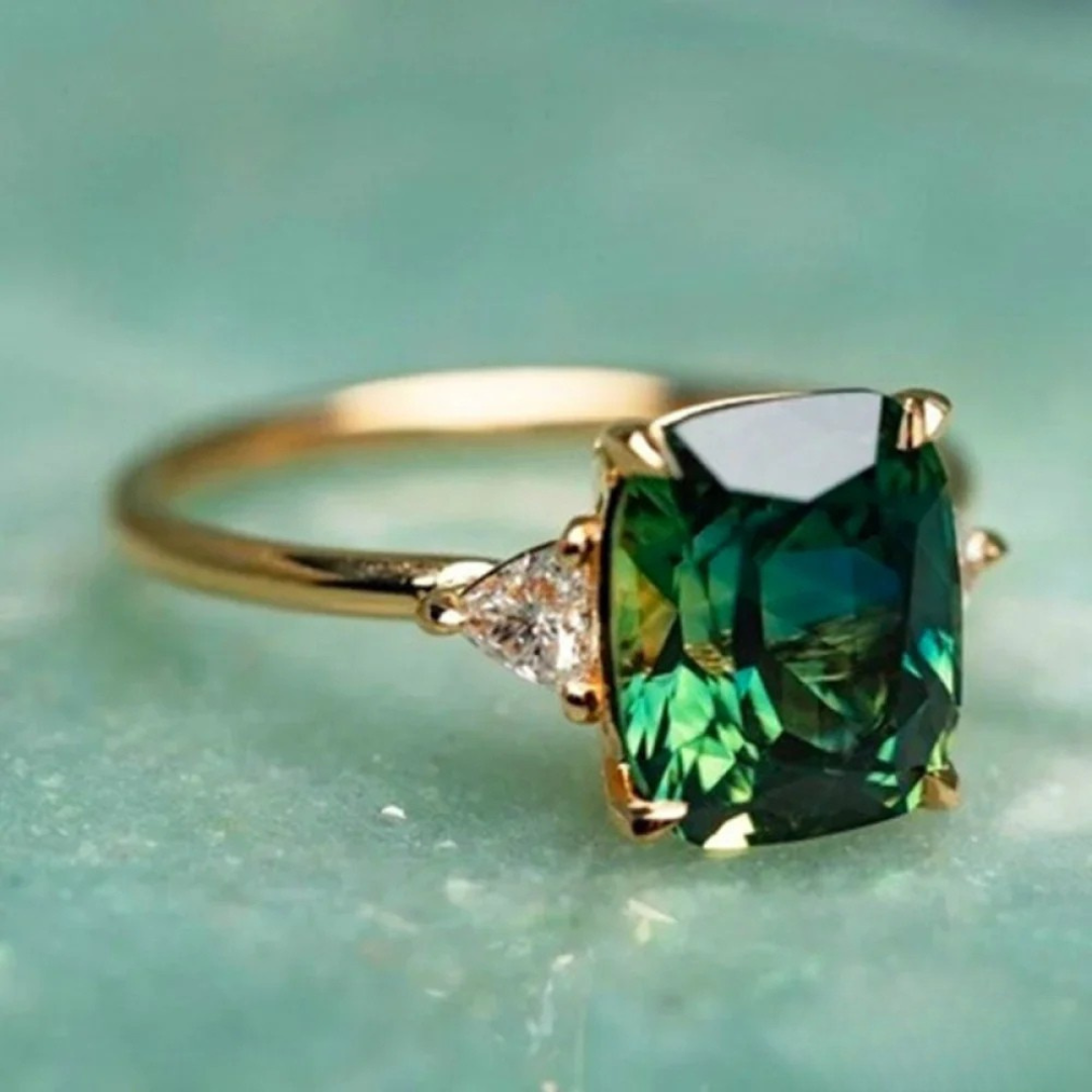 Clare™ - Bague dorée avec zirconium vert